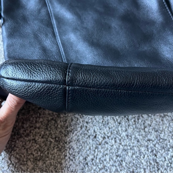 Coach‎ Isabelle East/West Pebble Leather Convertible Shoulder/Crossbody Bag. - Picture 9 of 11